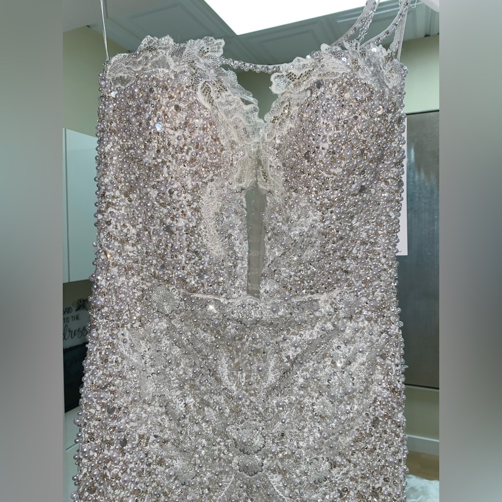 Mermaid Wedding Dress - Picture 5 of 11